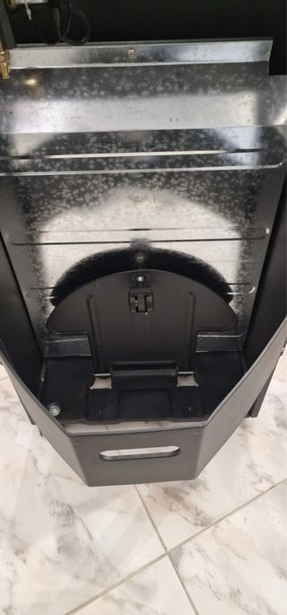 Estufa Solthermic Negra