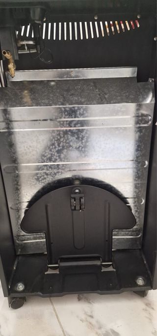 Estufa Solthermic Negra