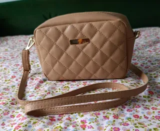 Bolso bandolera mujer beige acolchado