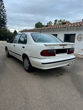 Nissan Almera 2000