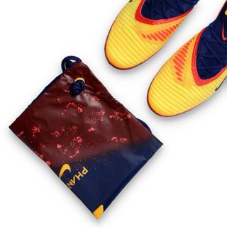 BOTA NIKE PHANTOM 6 LOW ELITE FG E.HAALAND