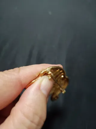 Broche Elefante Dorado con Cristales