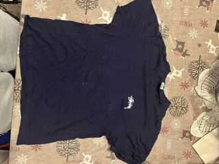 Camiseta Stüssy Logo Básico Azul Marino