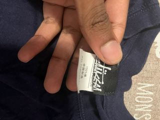 Camiseta Stüssy Logo Básico Azul Marino