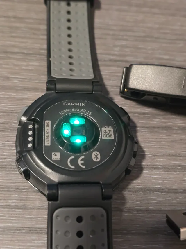 Garmin Forerunner 235 GPS Reloj Deportivo