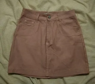 Lote 2 faldas y 1 pantalón vaquero