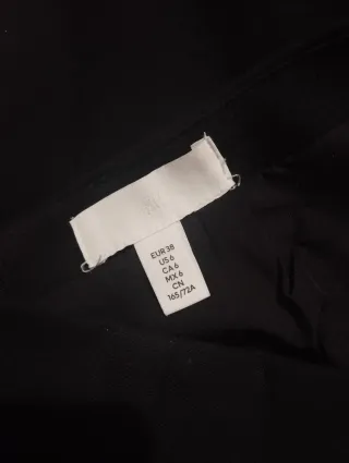 Lote 2 faldas y 1 pantalón vaquero