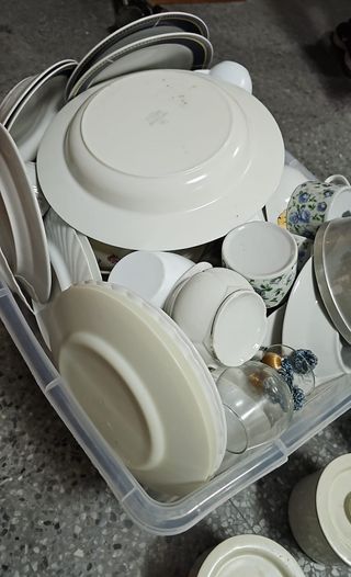 Conjunto de vajillas de cerámica diversas