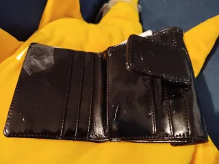 Portafoglio con stampa animalier.