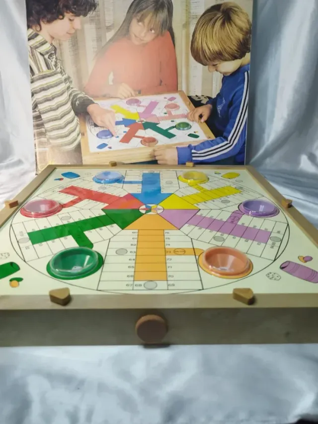 Antigo Parchís Automático para 6 jogadores