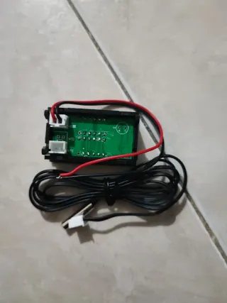 Termostato Digital Voltímetro y Termómetro