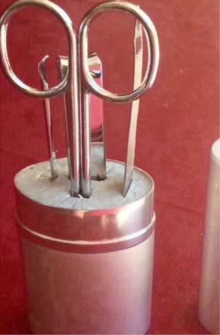 Estuche manicura completo/a estrenar