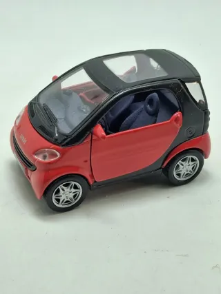 Smart Fortwo City-Coupé Maisto Scala 1:33.Nuovo.
