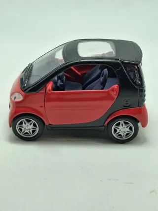Smart Fortwo City-Coupé Maisto Scala 1:33.Nuovo.