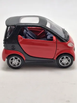 Smart Fortwo City-Coupé Maisto Scala 1:33.Nuovo.