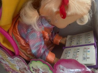 Muñeca con libro Lovely Baby Colección Años 70-80