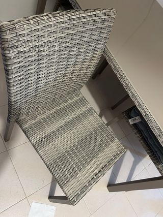 Comedor 4 puestos cristal y mimbre