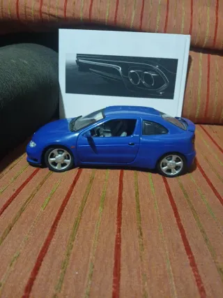Renault Megane 1:18 Azul