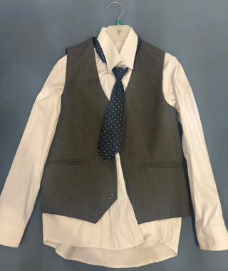 Traje de niño gris (PARA ESTRENAR)