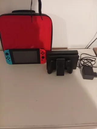 Nintendo Switch Roja y Blanca