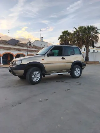Nissan Terrano II 2003