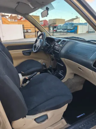 Nissan Terrano II 2003