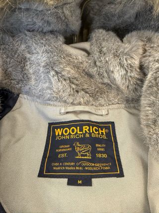 Giacca Woolrich con cappuccio e pelliccia