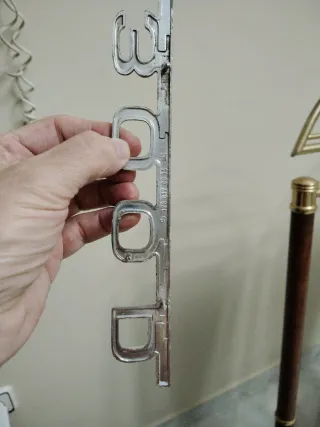 Anagrama Metal Mercedes W123 Original