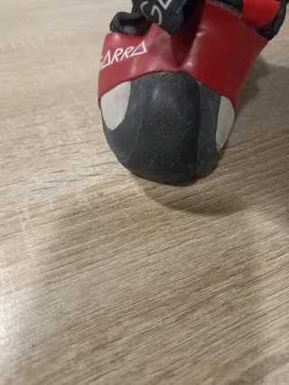 Pies de gato Garra Unkai Talla 37