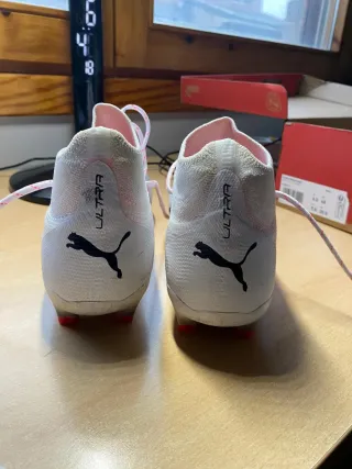 Botas de fútbol Talla 40-41 (1 solo uso)