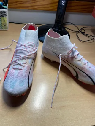 Botas de fútbol Talla 40-41 (1 solo uso)