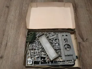 Maqueta Tanque KV-85 Eastern Express 1:35