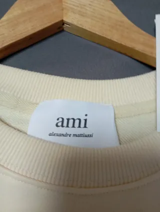 Jersey Ami Paris Beige Corazón Rojo