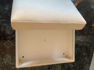 KIVIK Reposapies con almacenaje