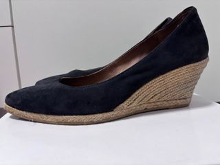 Zapatos de cuña azul marino verano
