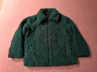 Chaqueta verde de pelo sintético