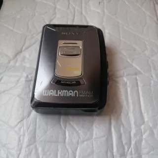 Sony Walkman FM/AM WM-FX171