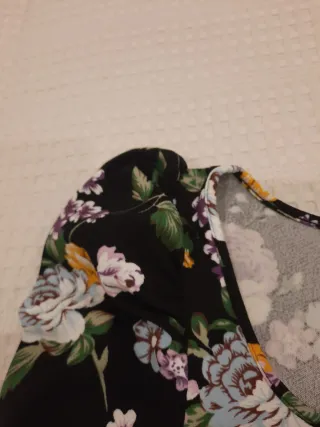 Camiseta T.S. floral manga larga