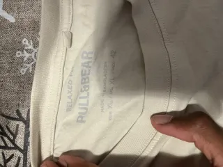 Camiseta Pull&Bear Unknown Paradise Beige