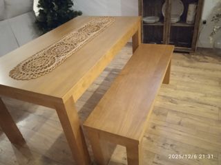 Mesa y banco de madera