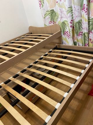 Cama nido de madera con cajones