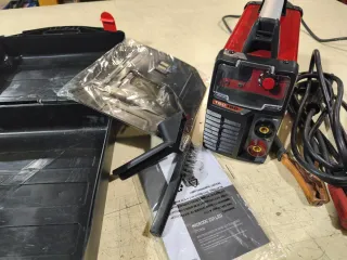 Máquina de soldar Metal Works TEC 160