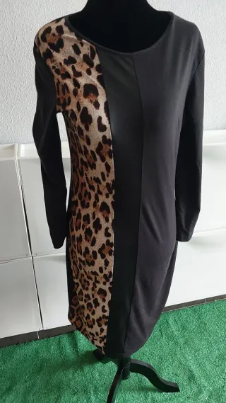 Vestido Talla L Negro y Animal Print