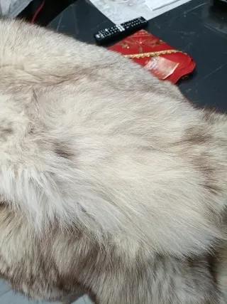 Pelliccia. Beige/Grigio Taglia 48