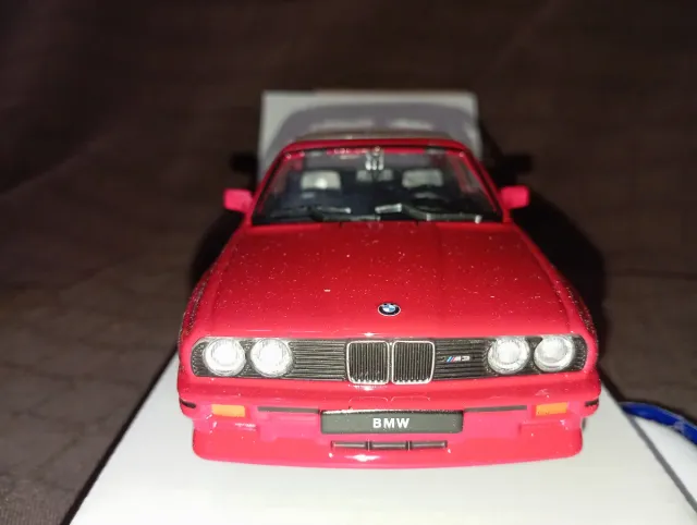 BMW serie 3 M3. De 1988. a escala 1:24.