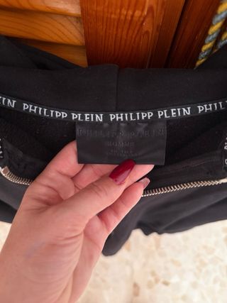 Sudadera Philipp Plein con calavera de brillos