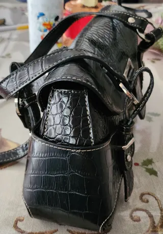 Borsa effetto coccodrillo nera
