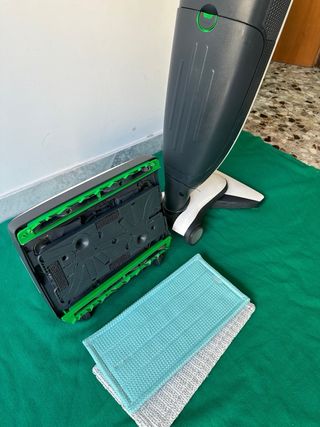 Folletto VK220S Vorwerk + lavapavimenti sp600s