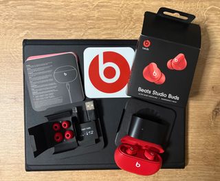 Auricolari Beats Studio Buds Rossi