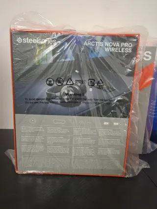 SteelSeries Arctis Nova Pro Wireless Auriculares